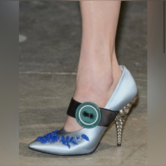 Parada Mary Jane Pumps - Picture 4 of 7